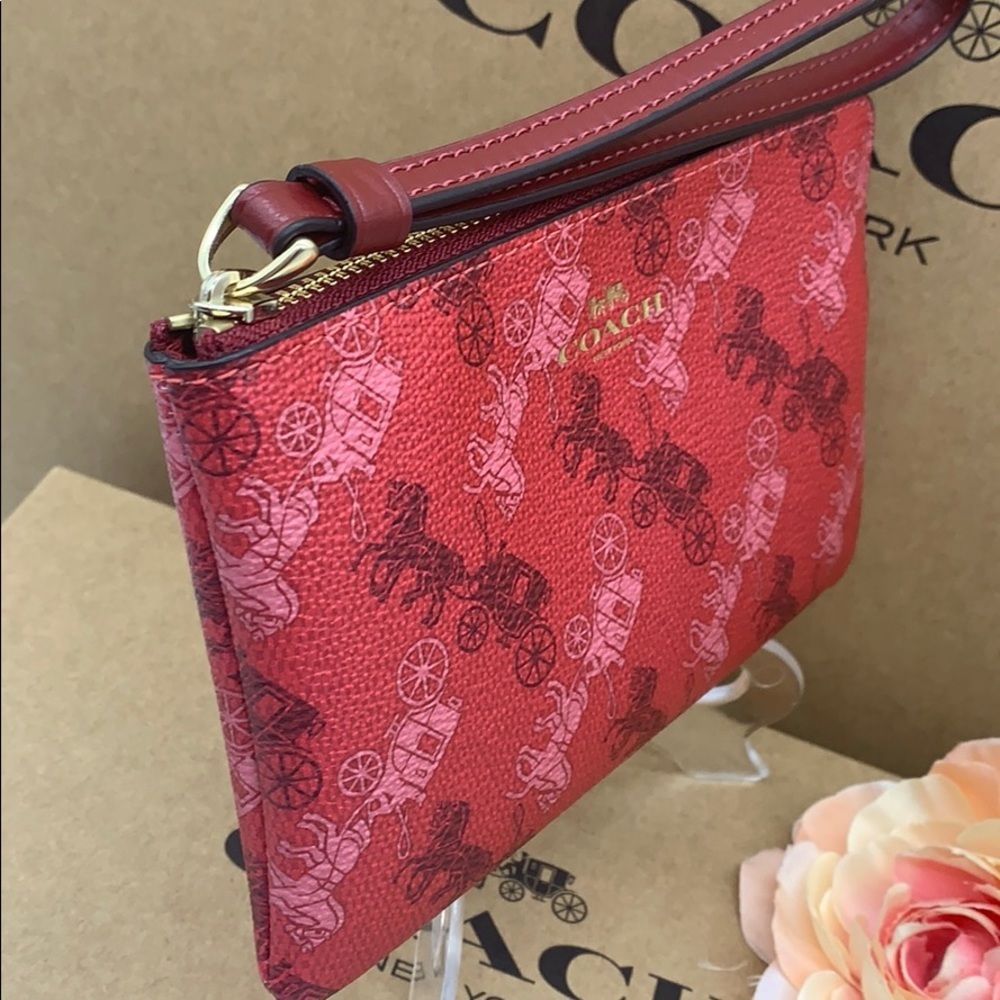 COACH Corner Zip Wristlet Im/bright red/cherry mul - Picture 3 of 14